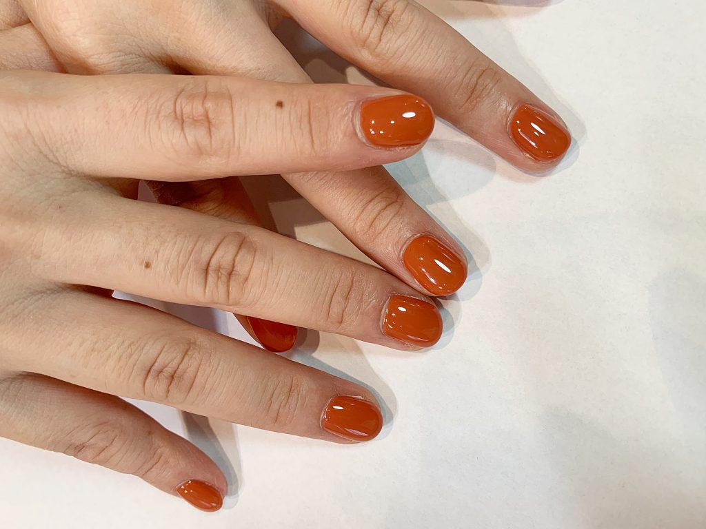 ワンカラーネイル テラコッタ レンガ色 門真市のネイルサロン Kiko Nail