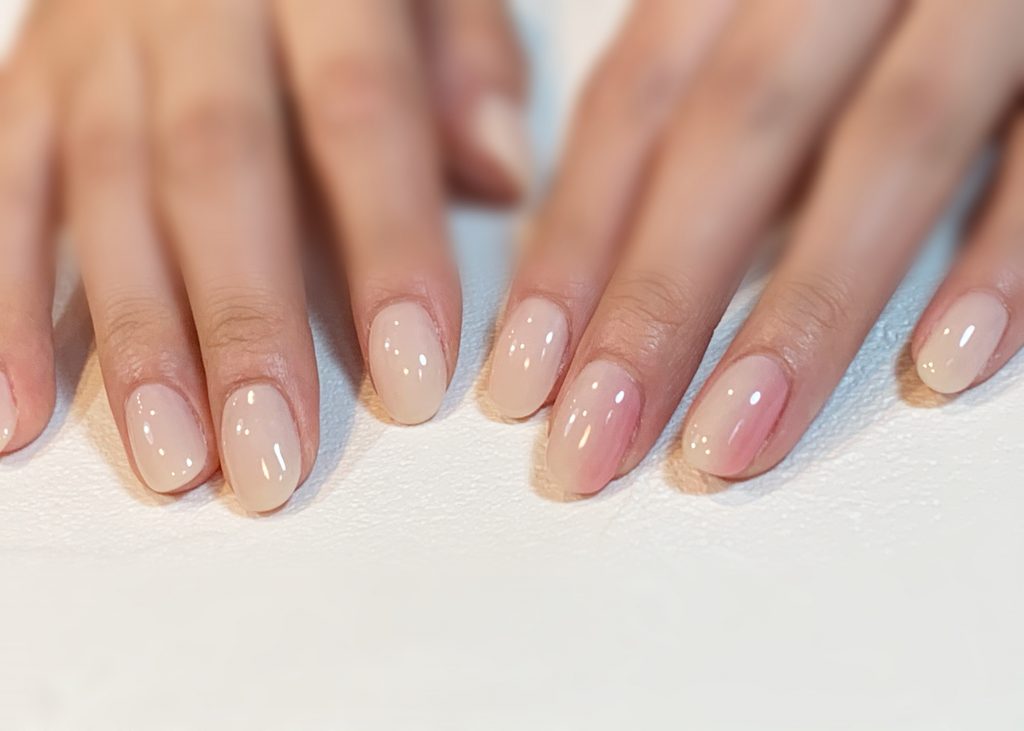 ワンカラー ホワイトベージュ 縦グラデ ルージュピンク 門真市のネイルサロン Kiko Nail