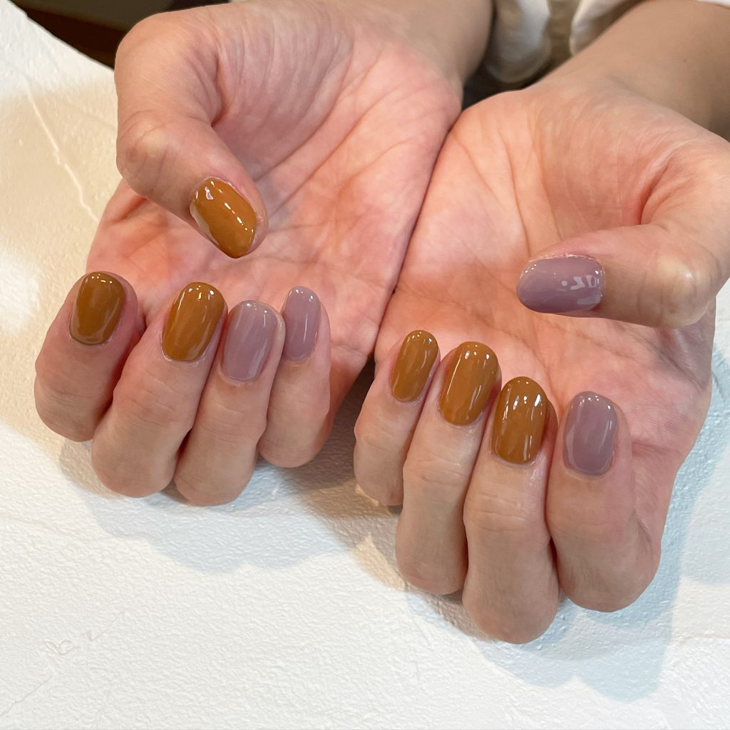 秋ネイル ワンカラー シアーパープル イエローブラウン 門真市のネイルサロン Kiko Nail