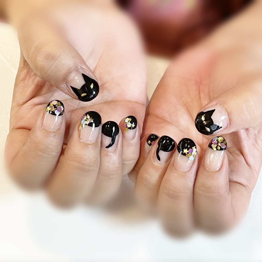 ブラックネイル 猫 オーバルフレンチ ハロウィンネイル 門真市のネイルサロン Kiko Nail