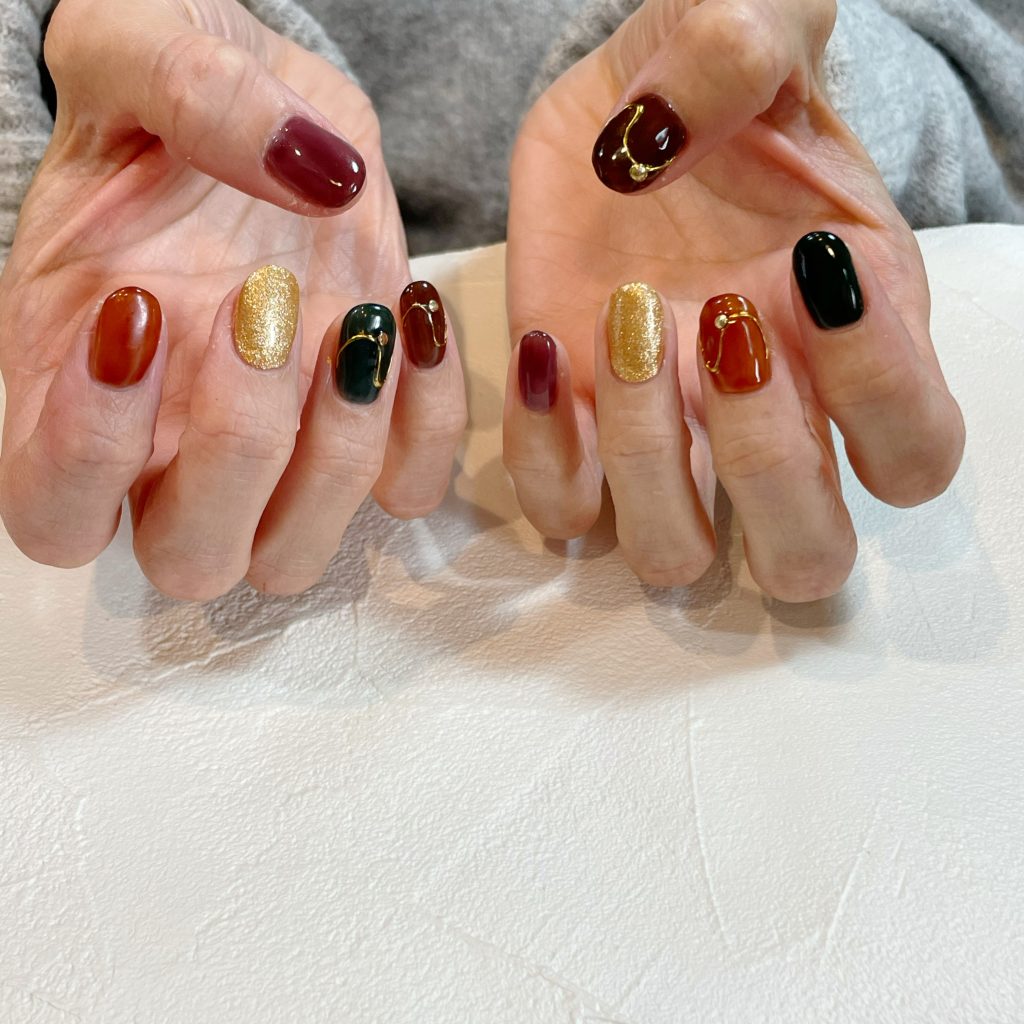 #ワンカラーネイル#カラフル#ミラーアート#リングネイル