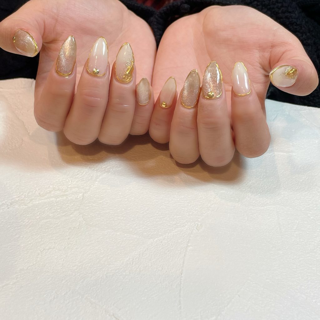#マグネットネイル#シアーネイル#ニュアンス#ホワイトネイル