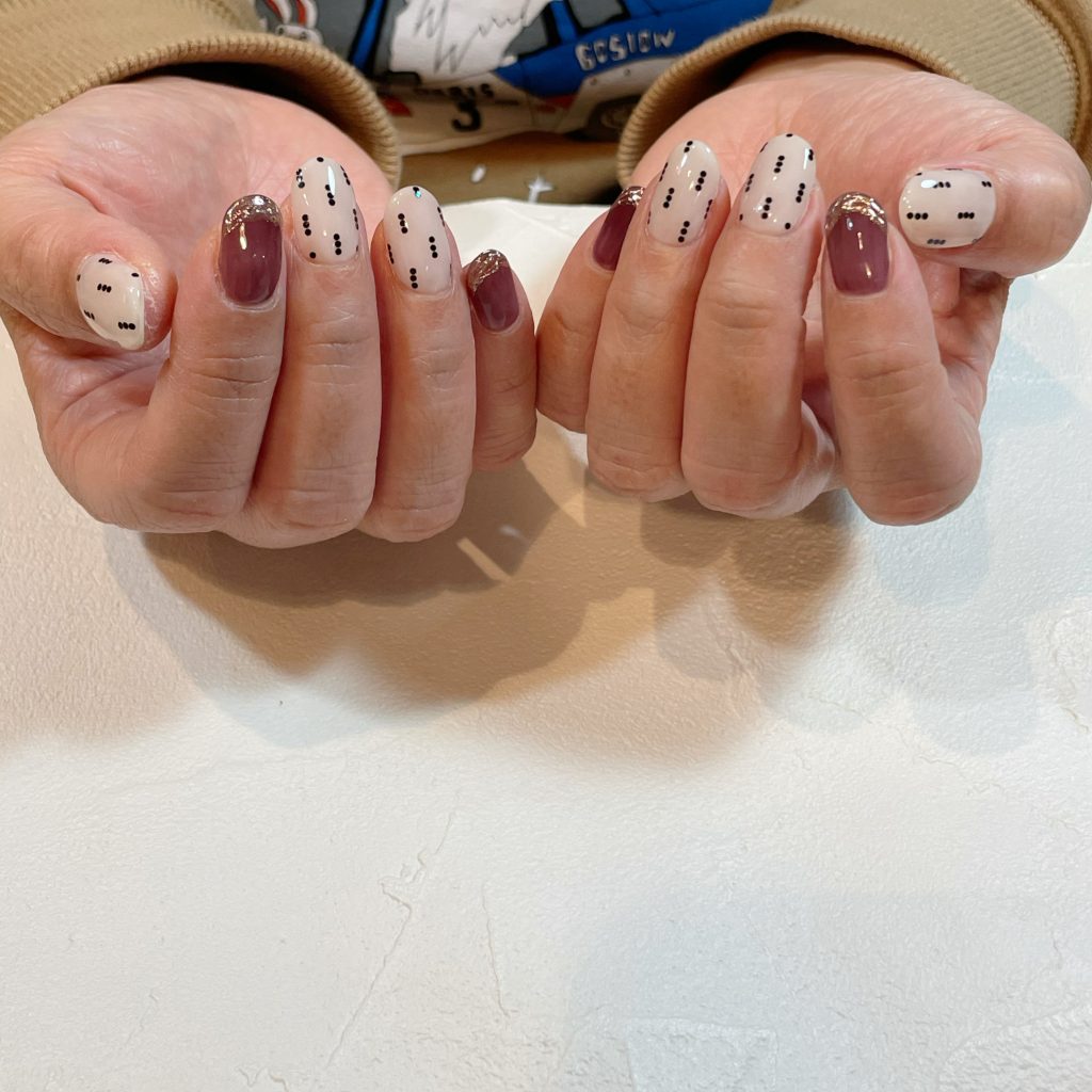 #ドットネイル#大人可愛い#Iラインドット#シアーパープル#ミラーデザイン