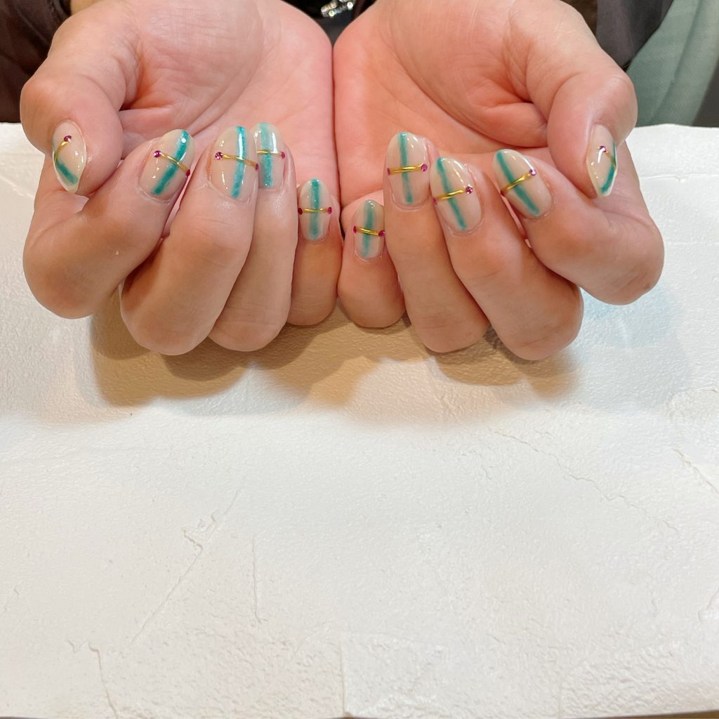 #グリーンネイル#Iライン#大人個性派ネイル#ミラーデザイン