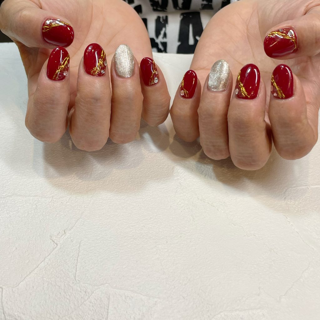 #赤ネイル#ボルドー#マグネットネイル