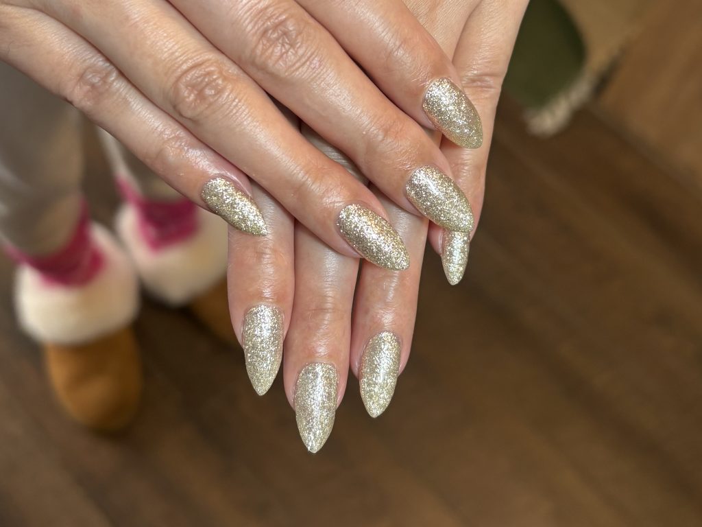 グリッターネイル