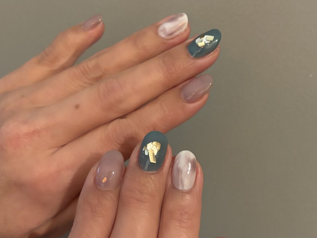 グレイッシュニュアンス