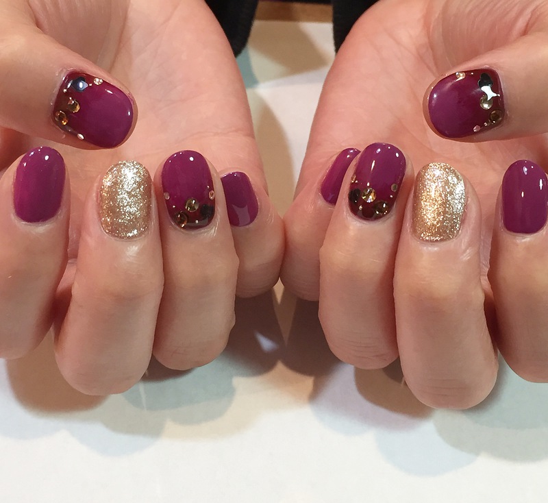 ボルドーグラデーションネイル ビジュー 門真市のネイルサロン Kiko Nail