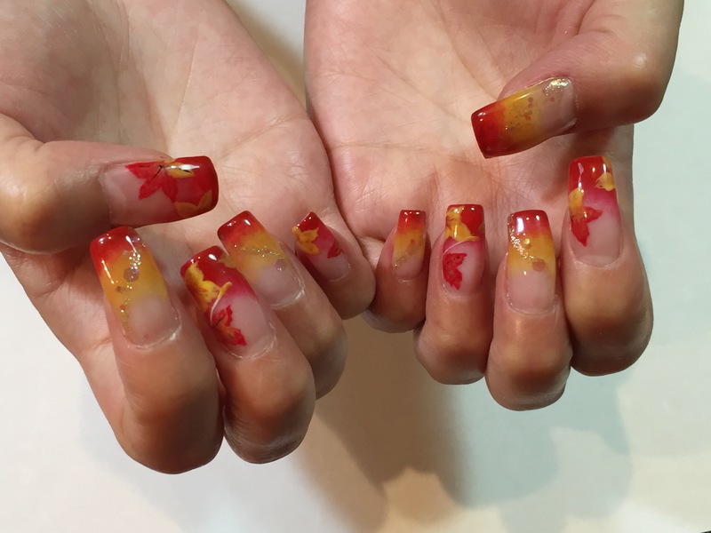 紅葉ネイル。