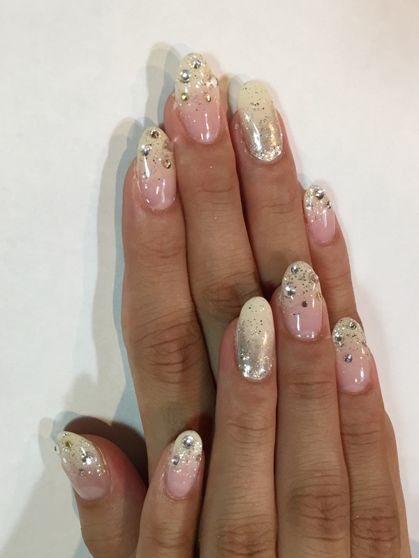 クリームイエロー×シルバーグリッター×ドット柄ビジュー。
