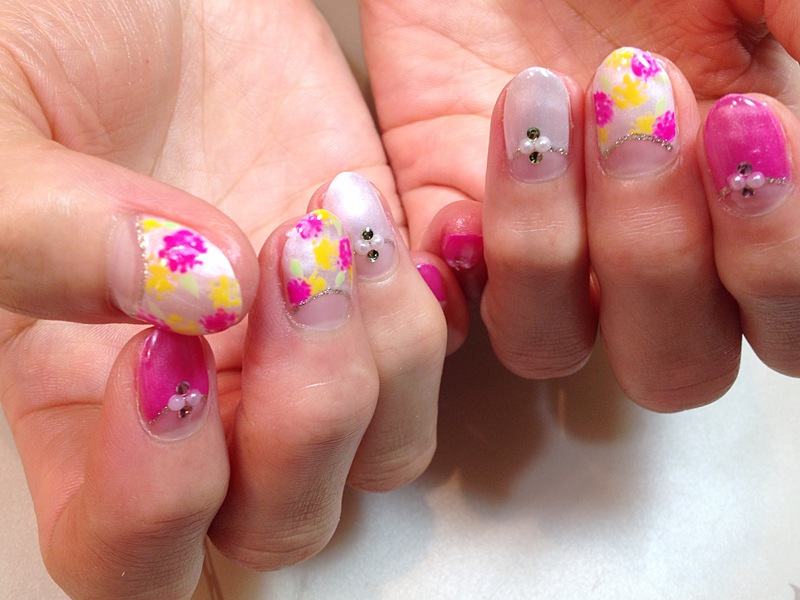 エレガントなFlower NAIL。