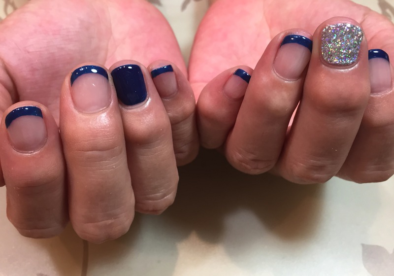 fine french nail。　（細フレンチ、地爪が長く見えます！）