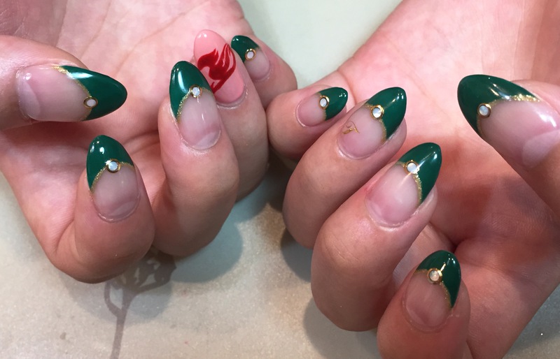 フォレストグリーンでつくる”フェアリーテイル”NAIL。